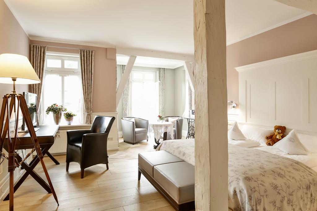 Landhotel Zum Baeren Balduinstein ภายนอก รูปภาพ